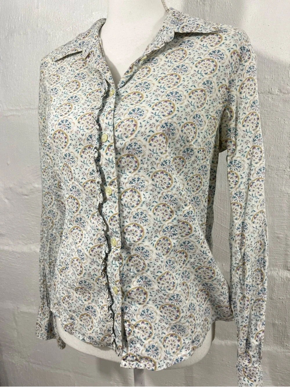 GAP VINTAGE BUTTON TOP - Picture 16 of 16